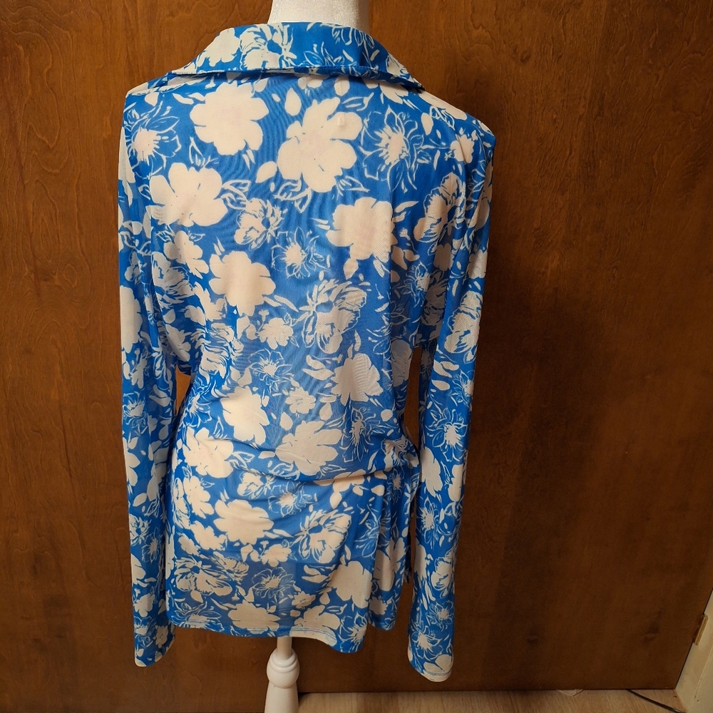 Free People Floral Blue and Cream Women's Top - Picture 5 of 7